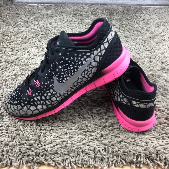 Nike Shoes - Nike Free TR Fit 5 Wmn 8.5
